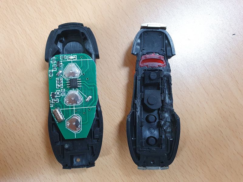 Original key FOB vs. Asian replica - 6SpeedOnline - Porsche Forum