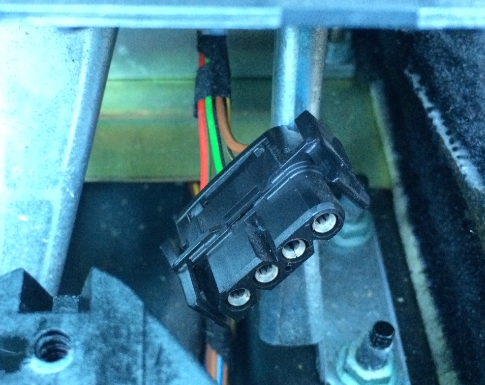 Unknown Connector? - 986 Forum - The Community for Porsche Boxster ...